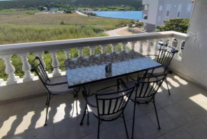 Beachfront Penthouse Planjka
